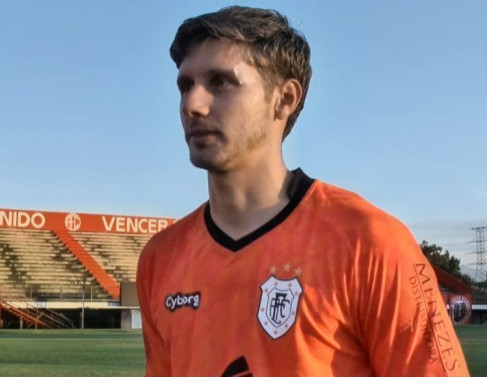 Pedro Zanetti, goleiro do Americano