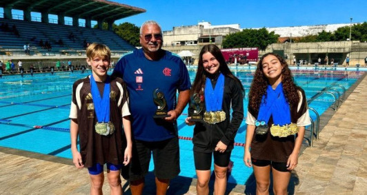 Lucca de Thuin, o t&eacute;cnico Jacy Sales, Nicole de Thuin e Eloah Siqueira