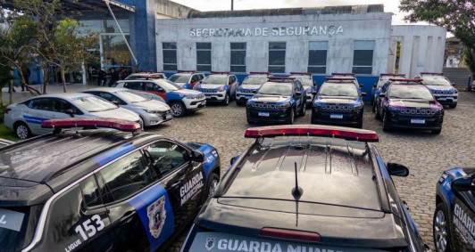 Entrega de equipamentos e viaturas da Guarda Municipal de Maca&eacute;
