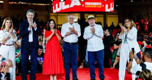 Geraldo Alckmin e Lula durante conven&ccedil;&atilde;o partid&aacute;ria