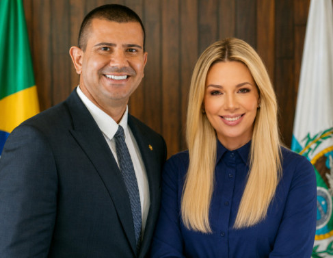 Douglas Ruas e Fernanda Louback