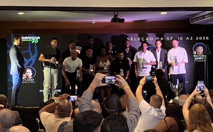 Cano teve quatro t&eacute;cnicos e o treinador na Sele&ccedil;&atilde;o do Campeonato