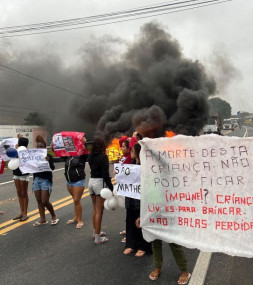Nova manifestação pede justiça por morte de menino de 5 anos 