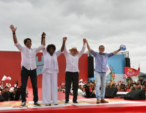 Candidato a reelei&ccedil;&atilde;o, Lula no Rio 