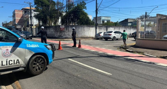 Interdi&ccedil;&atilde;o na Rua Tenente Coronel Cardoso