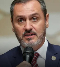 {'nm_midia_inter_thumb1':'http://www.folha1.com.br/_midias/jpg/2026/09/08/170x96/1_andrei-2624749.jpg', 'id_midia_tipo':'2', 'id_tetag_galer':'', 'id_midia':'6aa048d2ea0d5', 'cd_midia':2624751, 'ds_midia_link': 'http://www.folha1.com.br/_midias/jpg/2026/09/08/254x285/1_andrei-2624749.jpg', 'ds_midia': 'Andrei Rodrigues', 'ds_midia_credi': 'Reprodu&ccedil;&atilde;o rede social ', 'ds_midia_titlo': 'Andrei Rodrigues', 'cd_tetag': '1', 'cd_midia_w': '253', 'cd_midia_h': '285', 'align': 'Clear'}