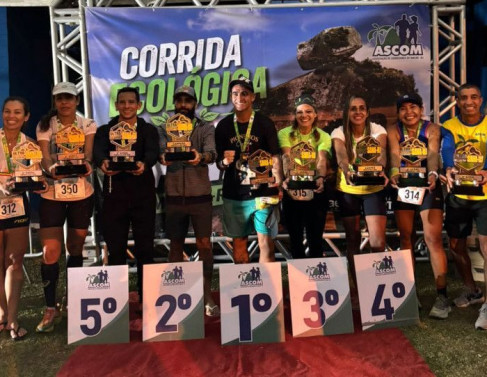 Largada da Corrida no Sana Ultra Desafio 80Km Solo &mdash; Campo de Futebol do Sana. Maca&eacute;/RJ.