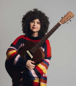 Roberta Campos, cantora e compositora