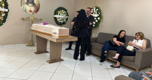 Vel&oacute;rio de D&eacute;lio Santana Soares neste s&aacute;bado (12)