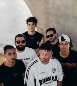 Integrantes da banda Gralha