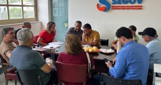 Assembleia com equipe t&eacute;cnica e operacional 