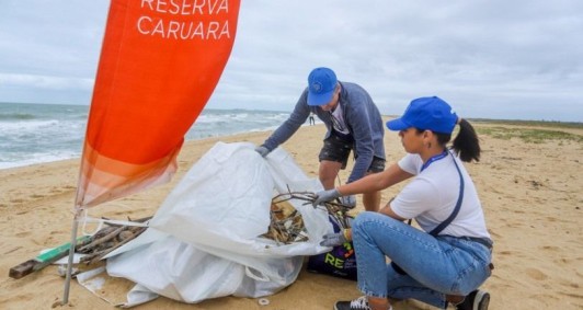 Mutir&atilde;o re&uacute;ne mais de 200 pessoas e recolhe mais de 2,6 toneladas de res&iacute;duos em praia de S&atilde;o Jo&atilde;o da Barra
