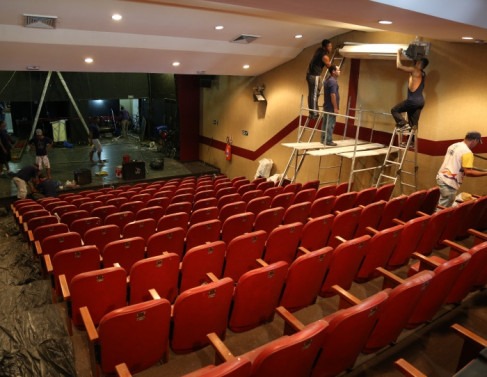 Obras no Teatro de Bolso, em 2017.