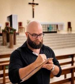 Arquiteto sacro Almir Jos&eacute; Neto