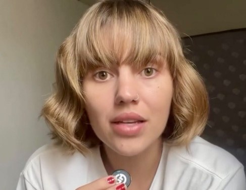 Karine, cantora e compositora campista