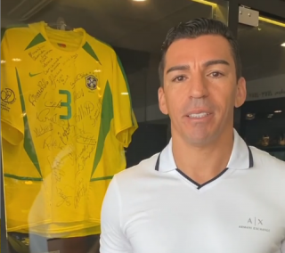 Atleta foi campeão do mundo pela Seleção Brasileira em 2002