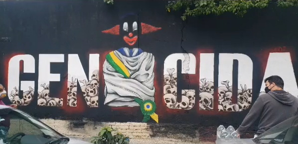 Grafite contra Bolsonaro em Campos