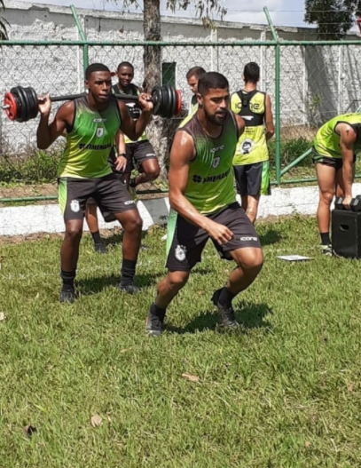 Time alvinegro se preparou em Donana