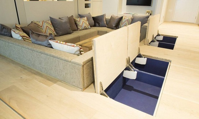 2B8654E300000578-3204956-Hinged_hatches_can_open_up_for_additional_storage_space_hidden_i-a-7_1440144163083-1