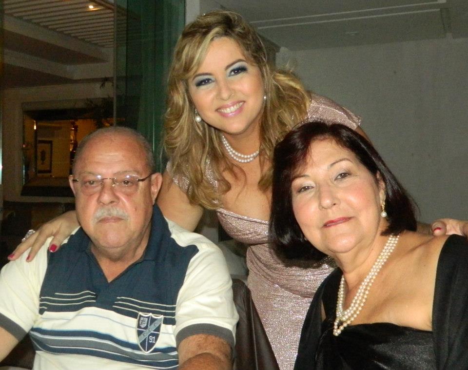 292341_4497300436878_32377082_n